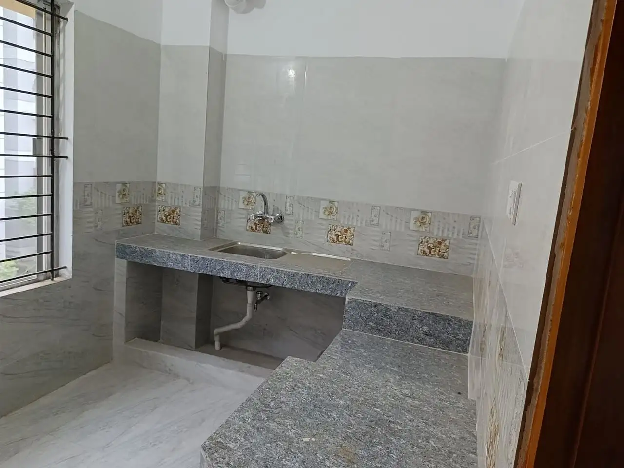 Ready 974 SFT 2-Bedroom Apartment Sale in Dhaka, Uttara West Image 2