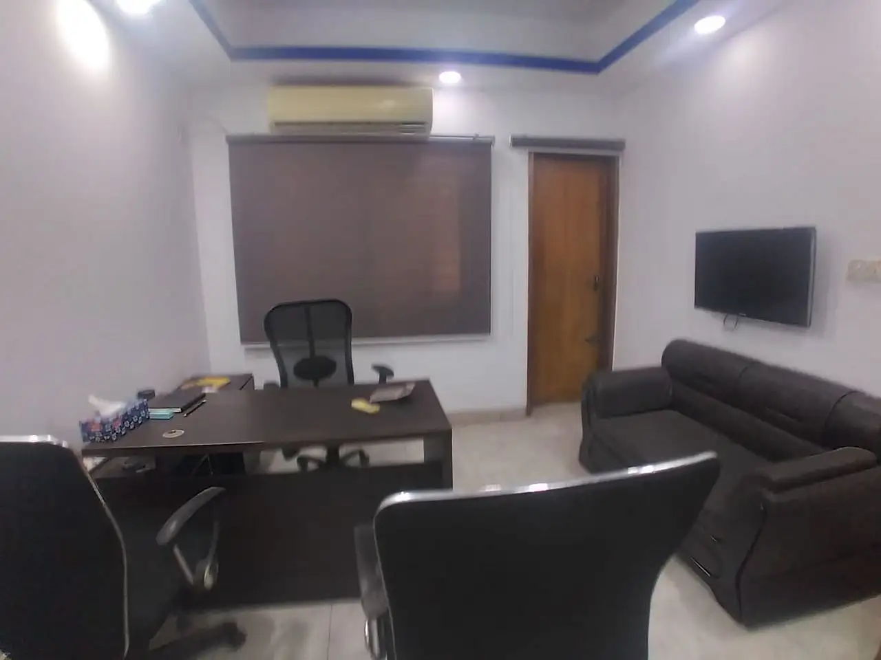 1850 SFT - 4-Bedroom Residential Apartment Rent for Office in Dhaka in Banani  - Image 5