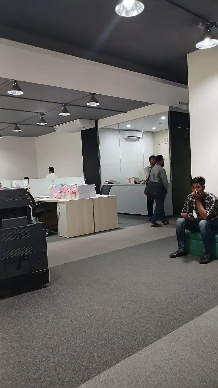 5400 SFT - 6-Bedroom Full Furnished Apartment Rent for Office in Dhaka in Gulshan 1 - Image 1