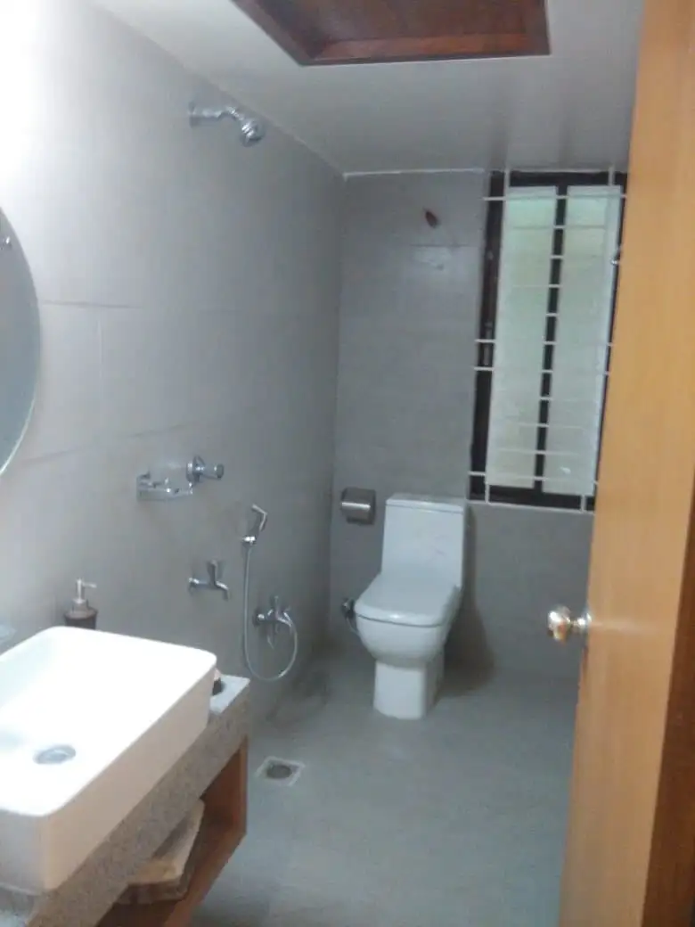 3-Bedroom Ready Apartment Sale in Bashundhara R-A  Image 4