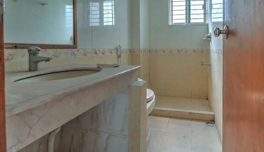 3-Bedroom Luxury Apartment for Rent in Block H, Banani, Dhaka Image 10
