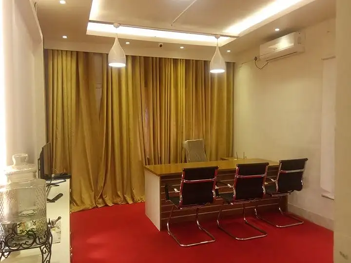 2000 SFT - Commercial Space Rent for Showroom or Office in Dhaka in Uttara East - Image 2