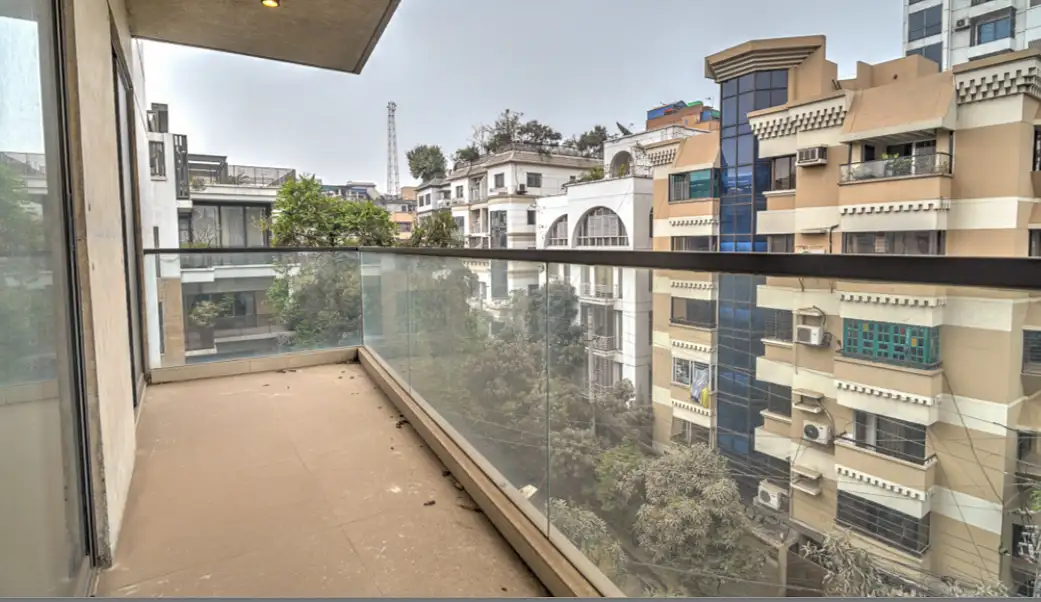 3-Bedroom Luxury Apartment for Rent in Baridhara Diplomatic Zone, Dhaka Image 3