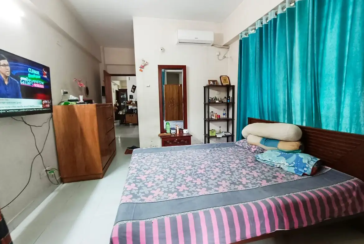 1807 SFT Ready Flat for Sale in Uttara Thumbnail Image