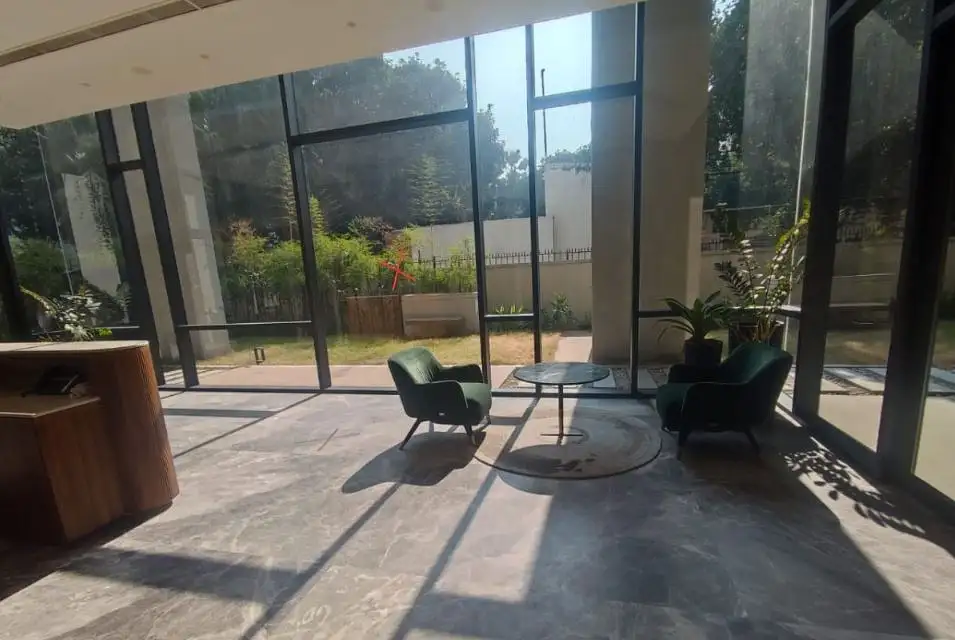 Luxurious Brand new Apartment For Rent Image 14