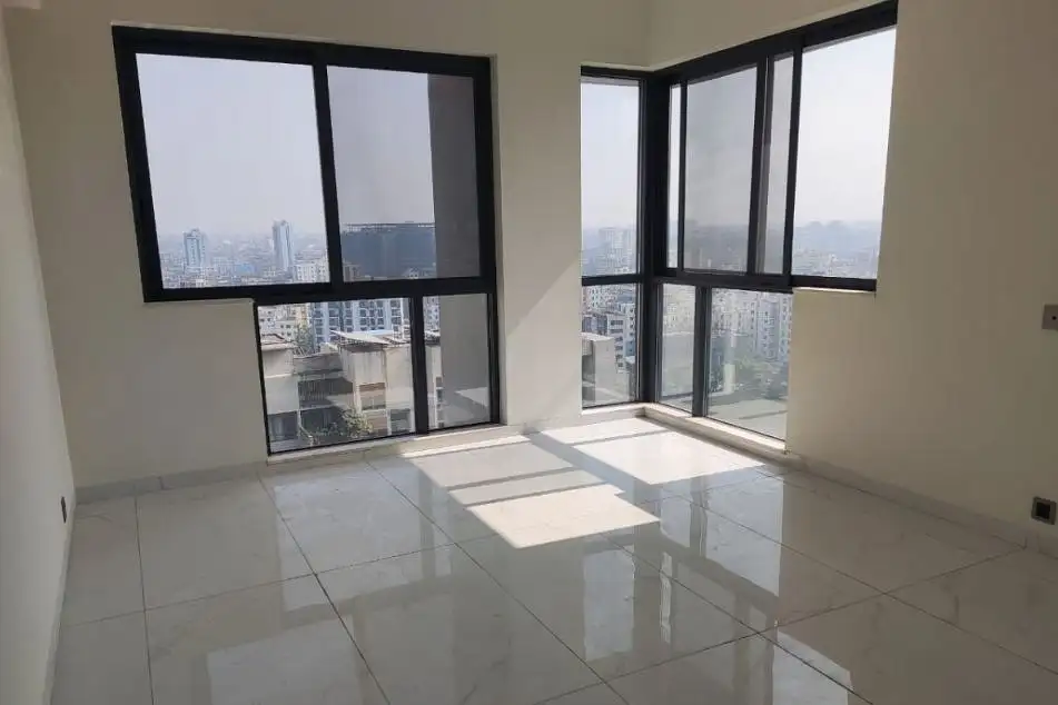 Luxurious Brand new Apartment For Rent Image 15
