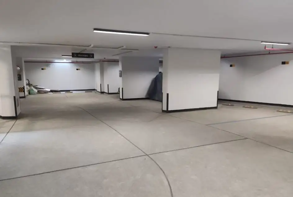 Luxurious Brand new Apartment For Rent Image 9