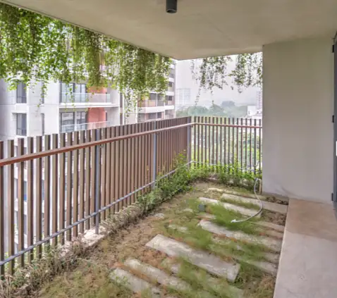 4-Bedroom Luxury Apartment for Rent in North Gulshan, Dhaka Image 2
