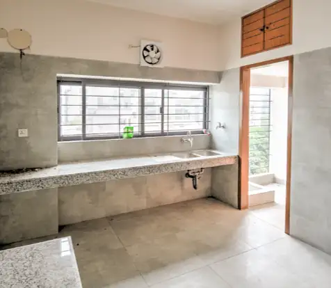 4-Bedroom Luxury Apartment for Rent in North Gulshan, Dhaka Image 7