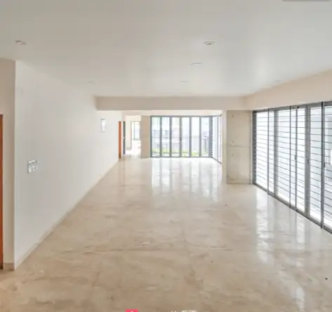 4-Bedroom Luxury Apartment for Rent in North Gulshan, Dhaka Image 9