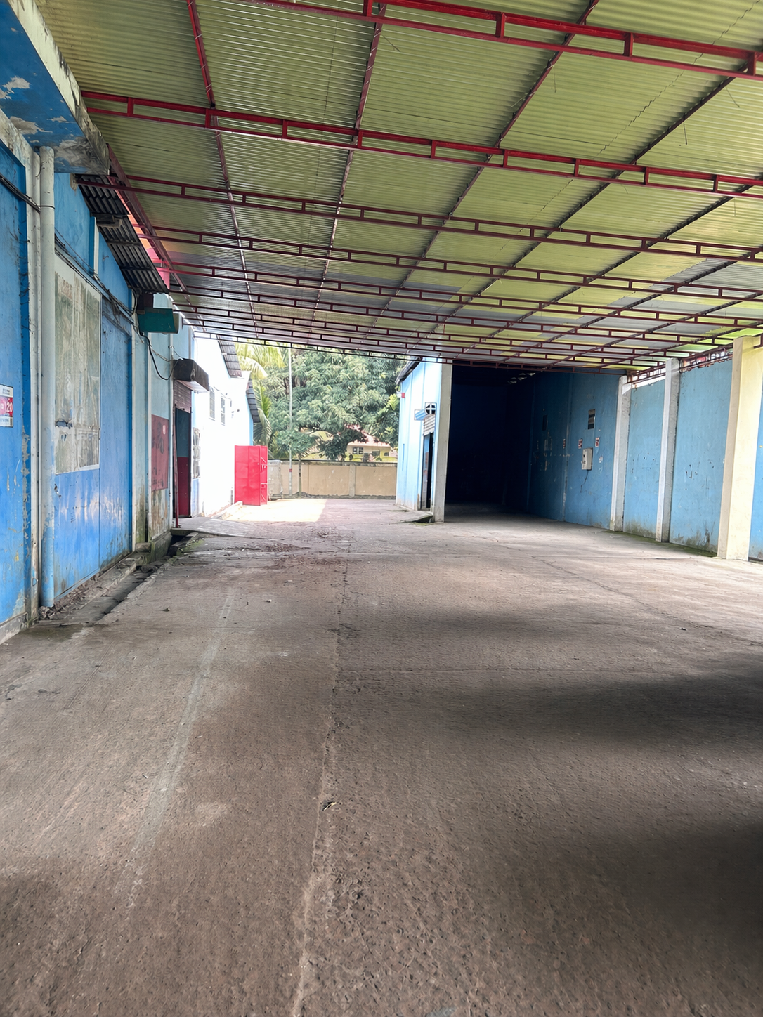 60,000 sq ft warehouse for lease (3-5 years) - Image 6