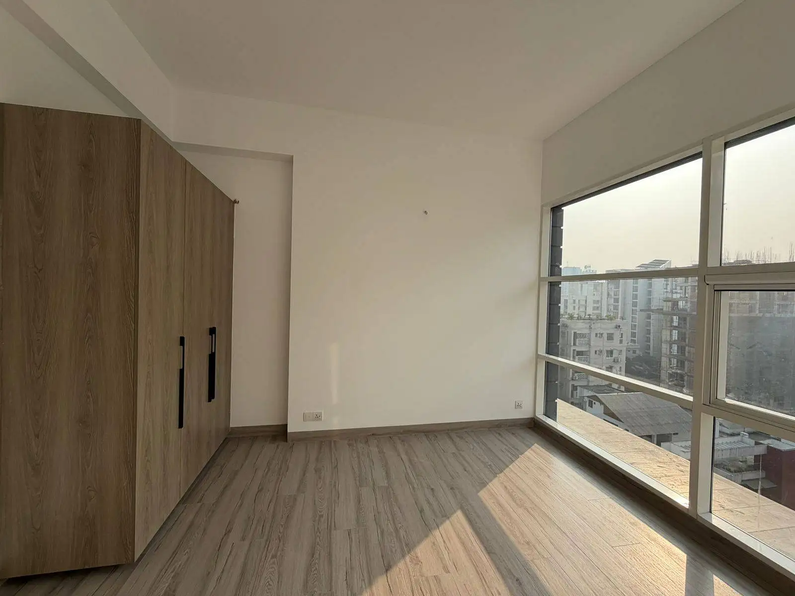 Brand-New 4500 SFT Luxury Residence with Central AC & Private Pool for Rent in Dhaka, Gulshan-2 | 11th Floor Image 1