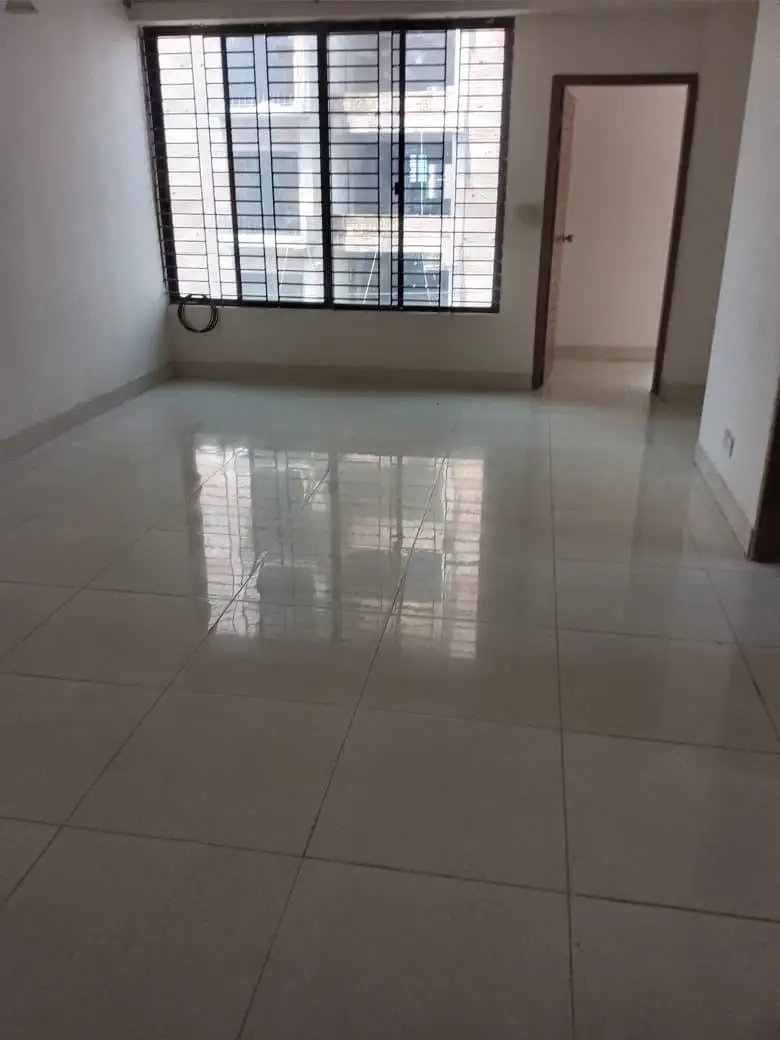 4-Bedroom 1940 SFT Apartment Sale in Dhaka, Bashundhara R-A Image 1