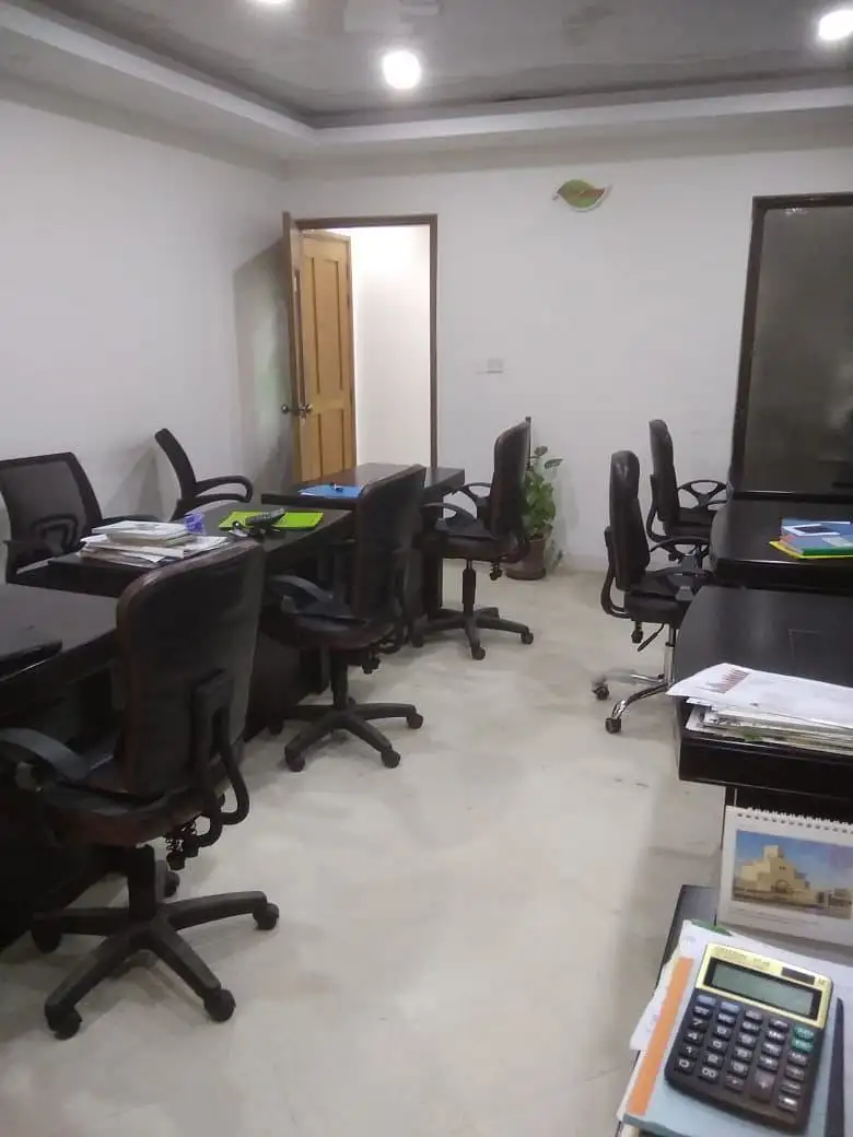 Spacious 2477 SFT Luxury Apartment Sale in Dhaka Image 10
