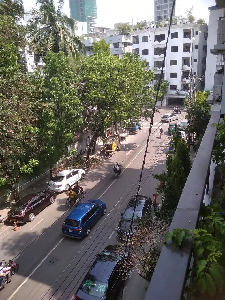 Spacious 2477 SFT Luxury Apartment Sale in Dhaka Image 1