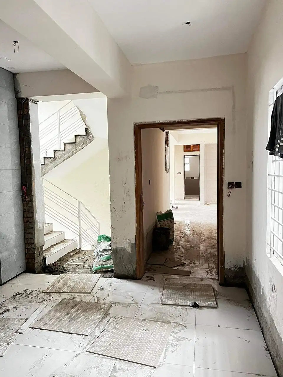 4-Bedroom 2150 SFT New Ready Apartment Sale in Bashundhara R-A Image 12
