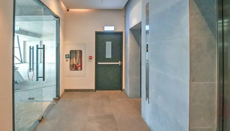 Spacious Commercial Floor for Rent in Dhaka, Banani - Thumbnail