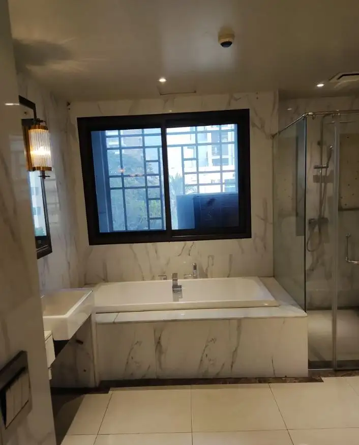 Luxurious Apartment for Rent at Gulshan-2 Image 14