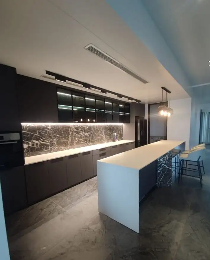 Luxurious Apartment for Rent at Gulshan-2 Image 8