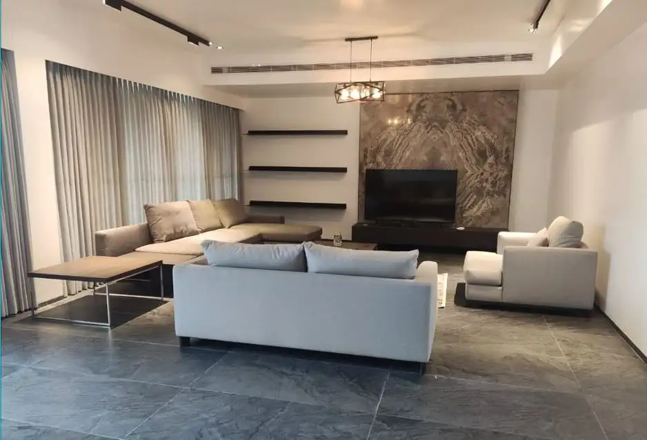 Luxurious Apartment for Rent at Gulshan-2 Image 9