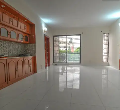 4-Bedroom Luxury Apartment for Rent in Gulshan 1, Dhaka Image 15