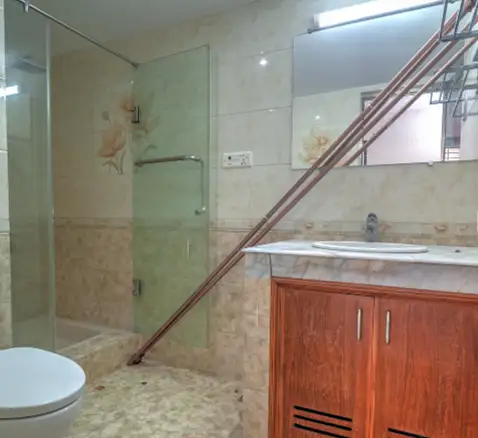 4-Bedroom Luxury Apartment for Rent in Gulshan 1, Dhaka Image 2