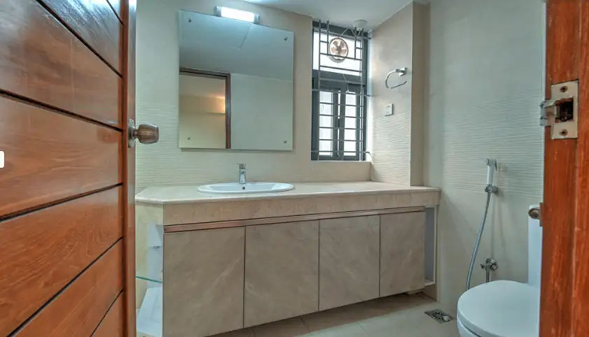 5-Bedroom Luxury Apartment for Rent in North Gulshan, Dhaka Image 3