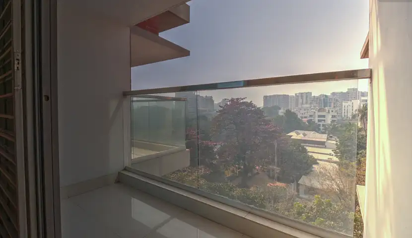 5-Bedroom Luxury Apartment for Rent in North Gulshan, Dhaka Image 7