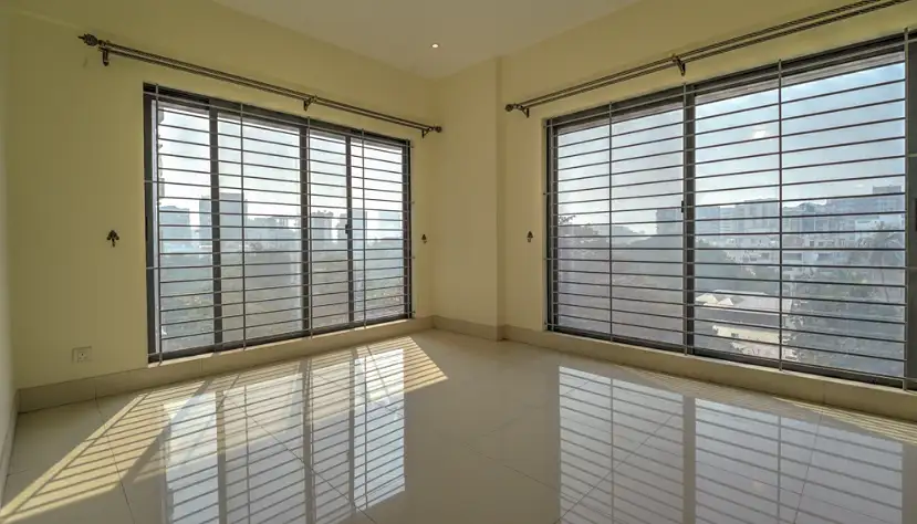 5-Bedroom Luxury Apartment for Rent in North Gulshan, Dhaka Image 9