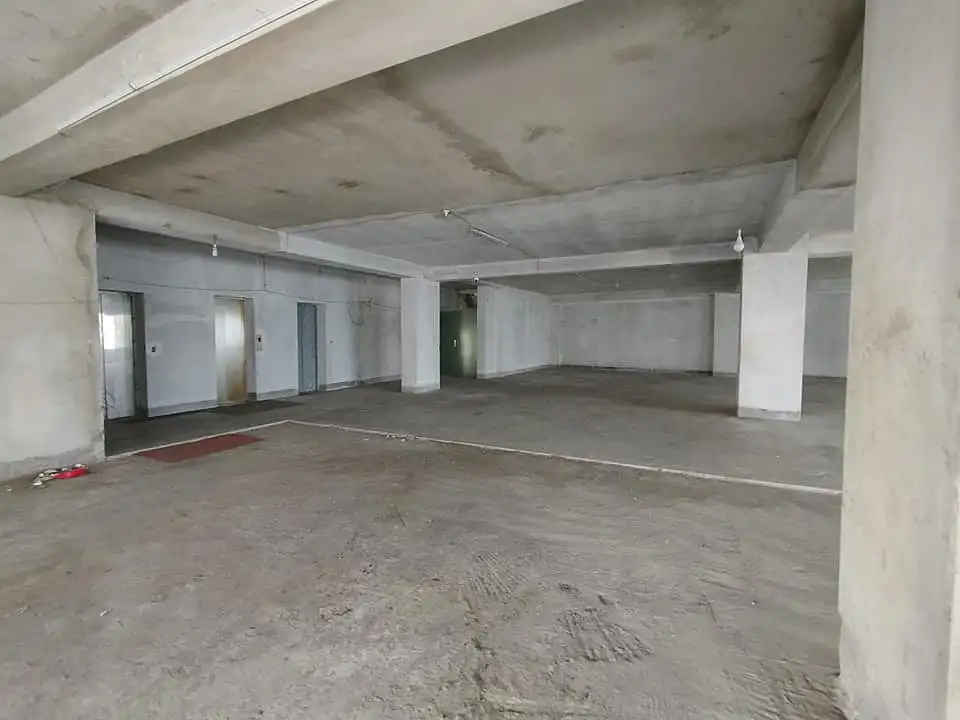 6,000 SFT Premium Office Space in Dhaka, Gulshan 2 Circle with No Service Charge - Image 2