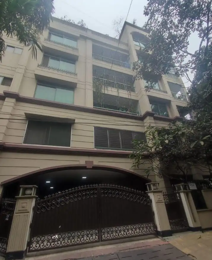 Luxurious Apartment For Rent At Gulshan-2 Thumbnail Image
