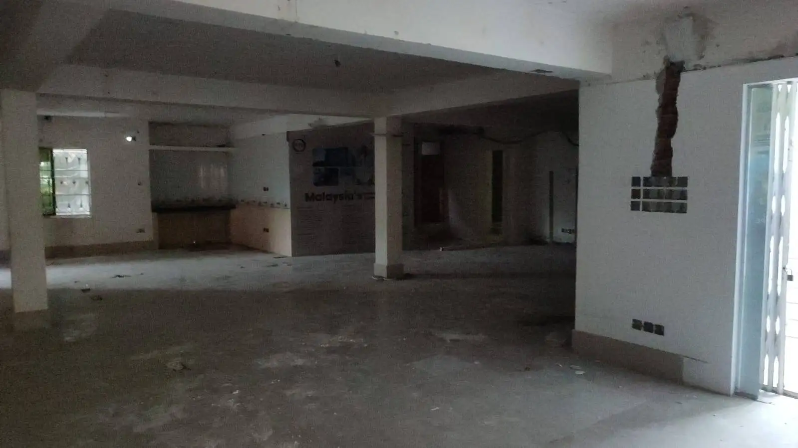 Premium 4000 Sqft Commercial Space for Corporate HQ or High-End Restaurant at Gulshan-2 Circle | 3rd Floor - Image 2