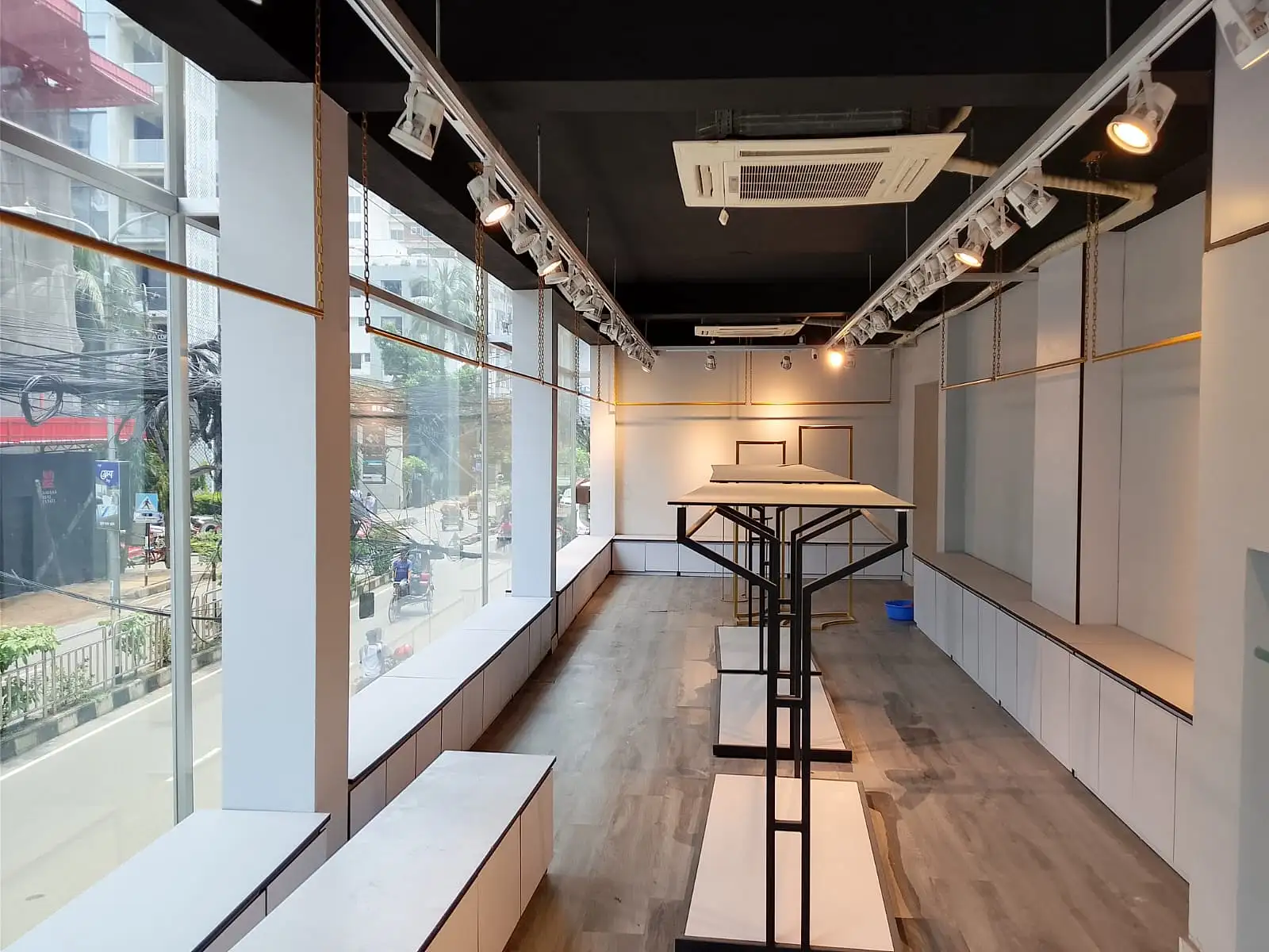 🏢 PRIME 1ST FLOOR COMMERCIAL SPACE FOR RENT IN BANANI - Thumbnail