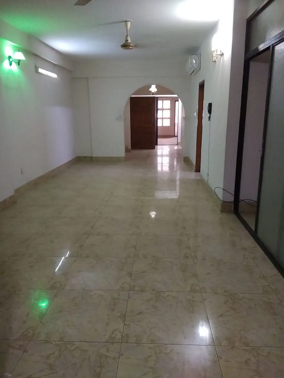 2700 SFT 3-Bedroom Residential Apartment Rent for Office in Dhaka in Baridhara - Image 1