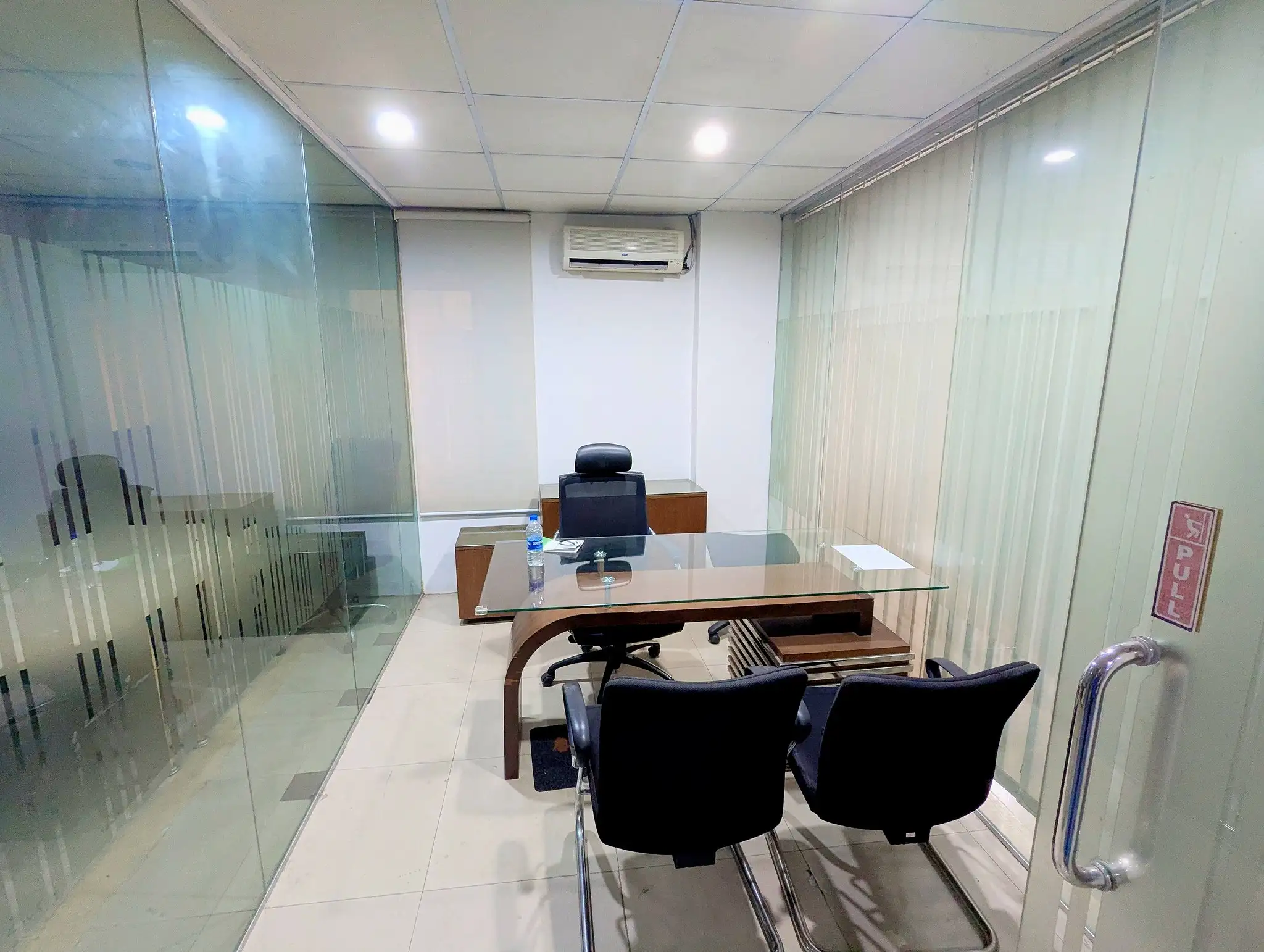 Ready to Move Premium 2000 SFT Fully Furnished Corporate Office for Rent on Gulshan Avenue - Image 2
