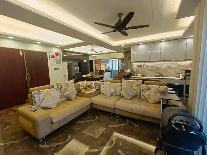 1970 SFT 3-Bedroom Apartment Sale in Dhaka in Gulshan 1 Thumbnail Image
