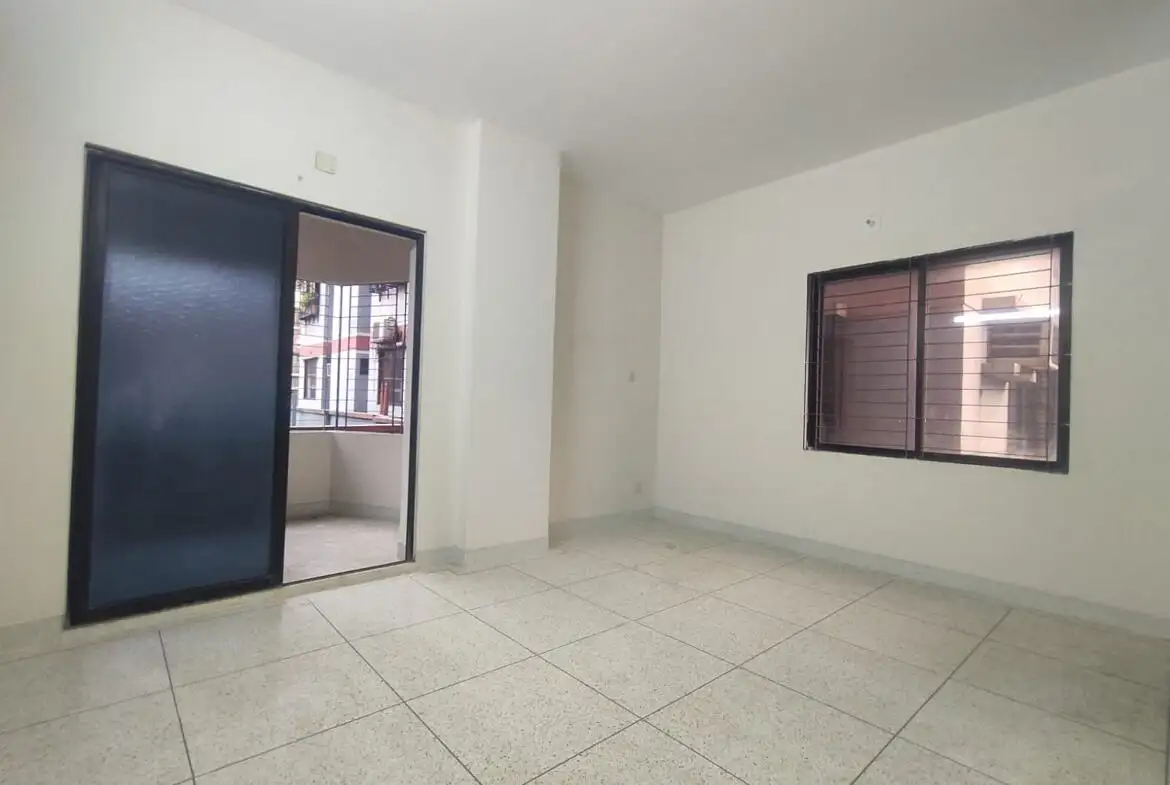 1100 SFT Ready Apartment for Sale in Dhanmondi Image 5