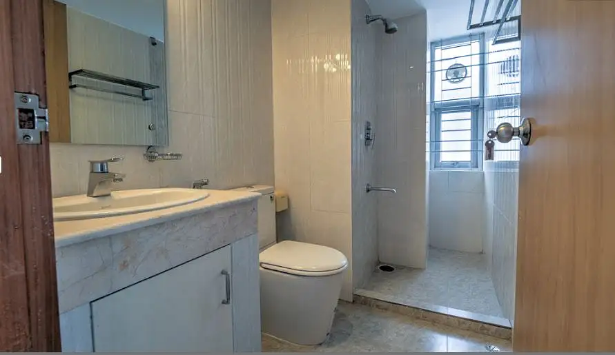 3-Bedroom Luxury Apartment for Rent in Gulshan 2, Dhaka Image 14