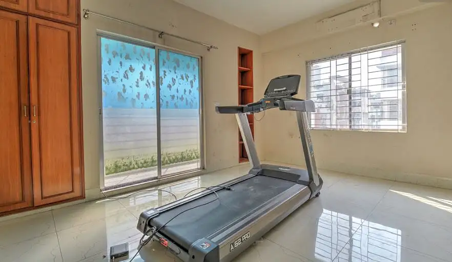 5-Bedroom Luxury Apartment for Rent in Bashundhara, Dhaka Image 6