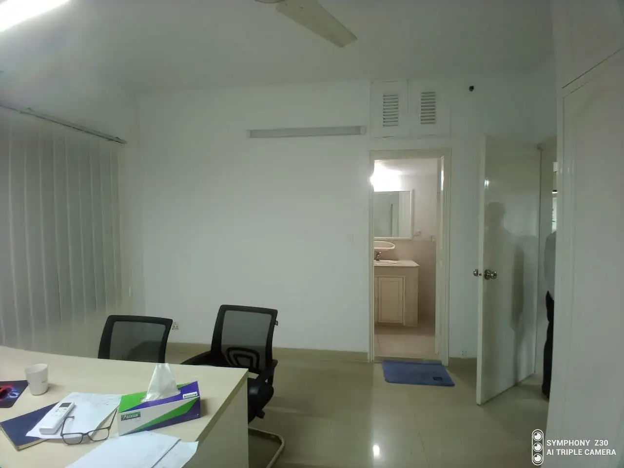 4-Bedroom 3600 SFT Luxury Apartment Sale in Dhaka, Banani Image 2