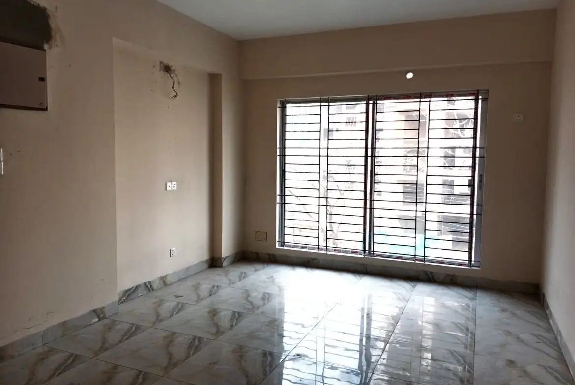 2200 SFT Apartment for Sale in Bashundhara R/A – Spacious 4-Bedroom Flat Image 3