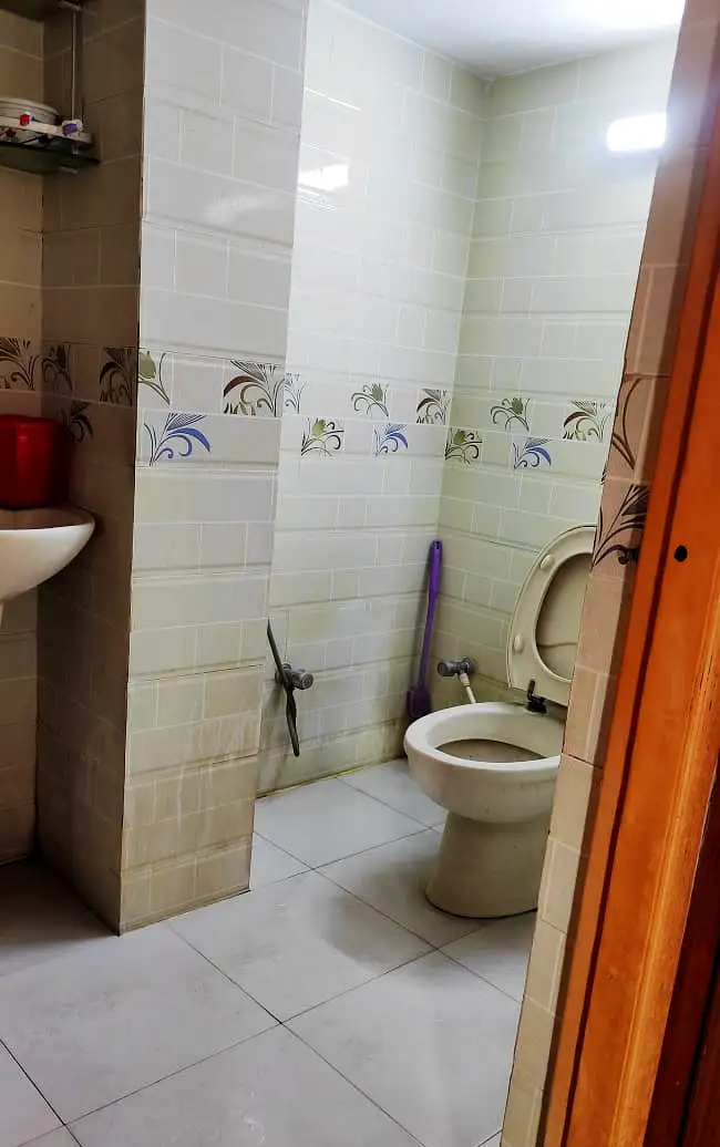 Spacious 1350 SFT 3-Bedroom Apartment Sale in Dhaka, Mirpur 10 Image 4