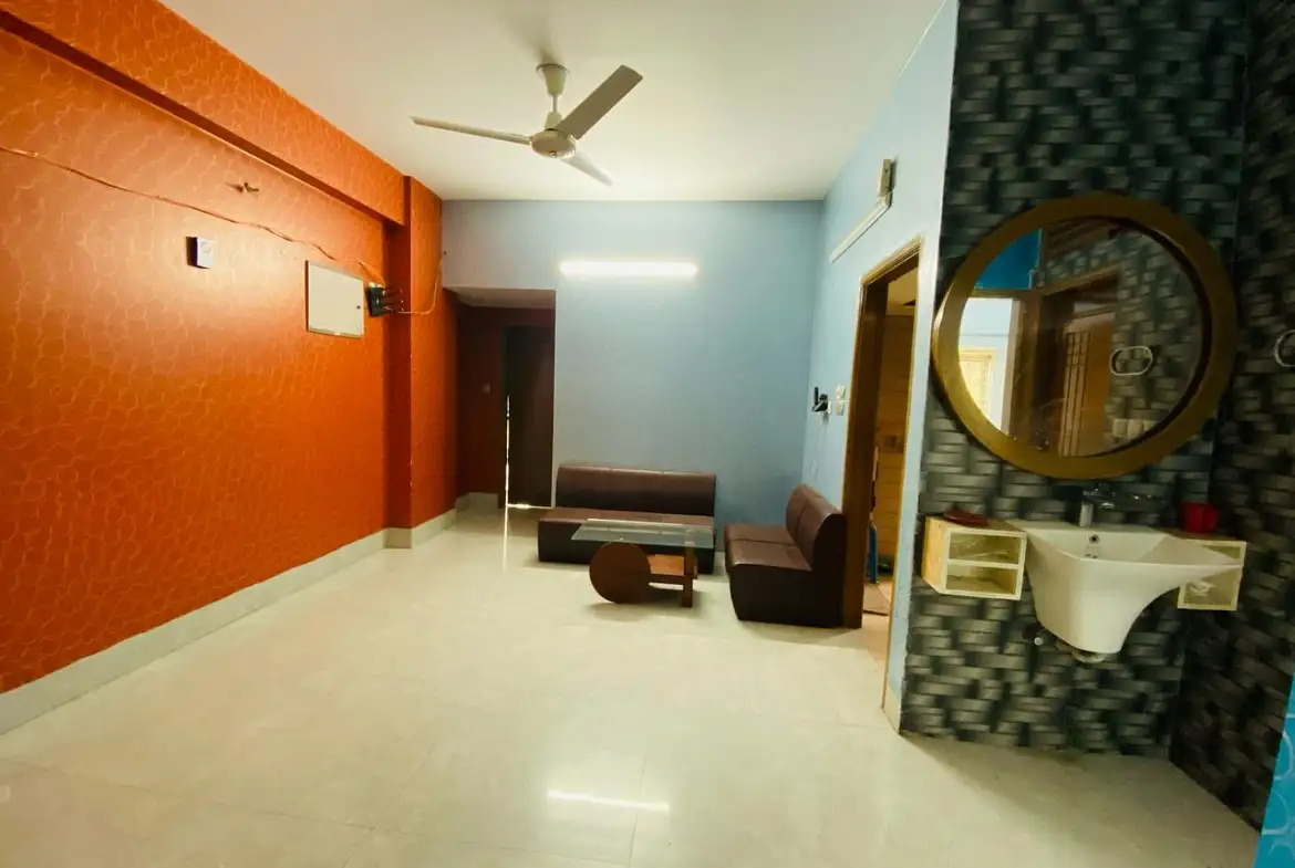 Ready Apartment for Sale in Block-G, Aftabnagar | 1400 SFT Image 2