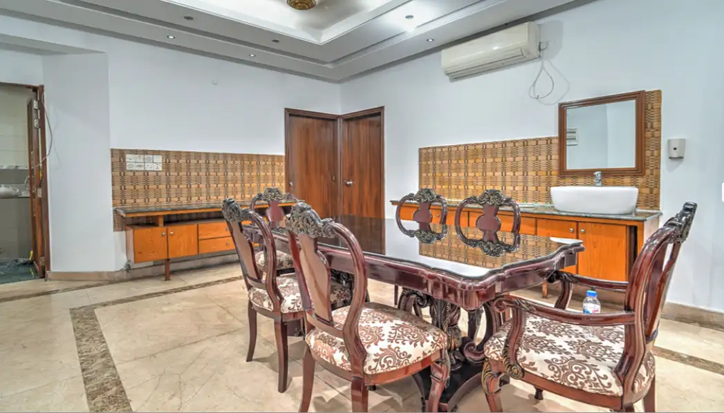 4-Bedroom Luxury Apartment for Rent in Baridhara Diplomatic Zone, Dhaka Image 9