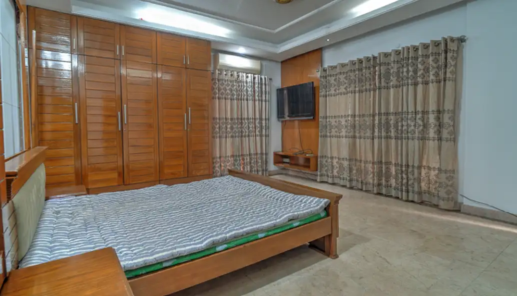 4-Bedroom Luxury Apartment for Rent in Baridhara Diplomatic Zone, Dhaka Image 11
