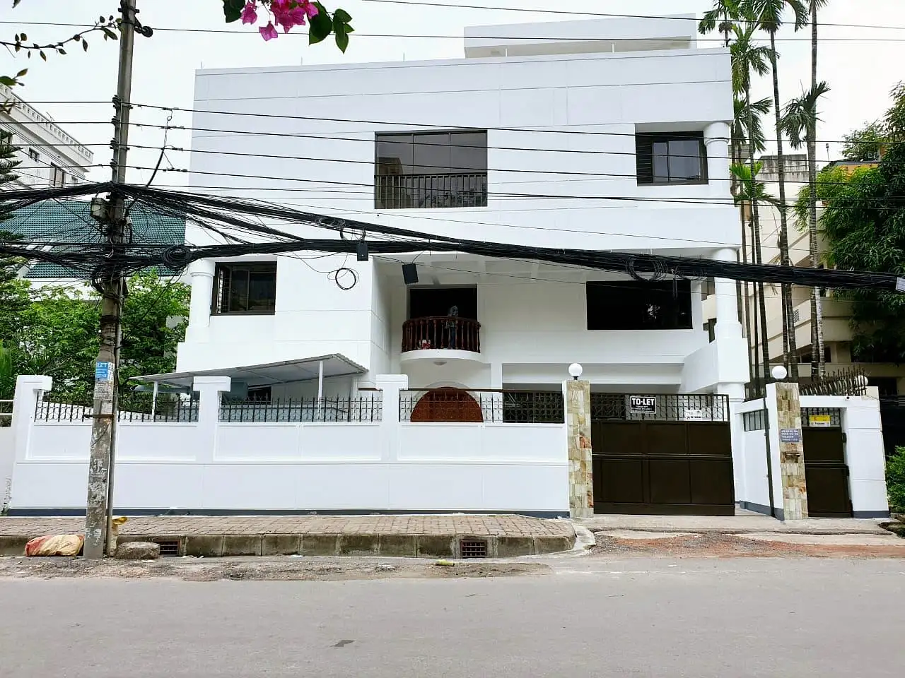 12500 SFT - 3-Storied Independent Commercial Building Rent in Dhaka - Thumbnail