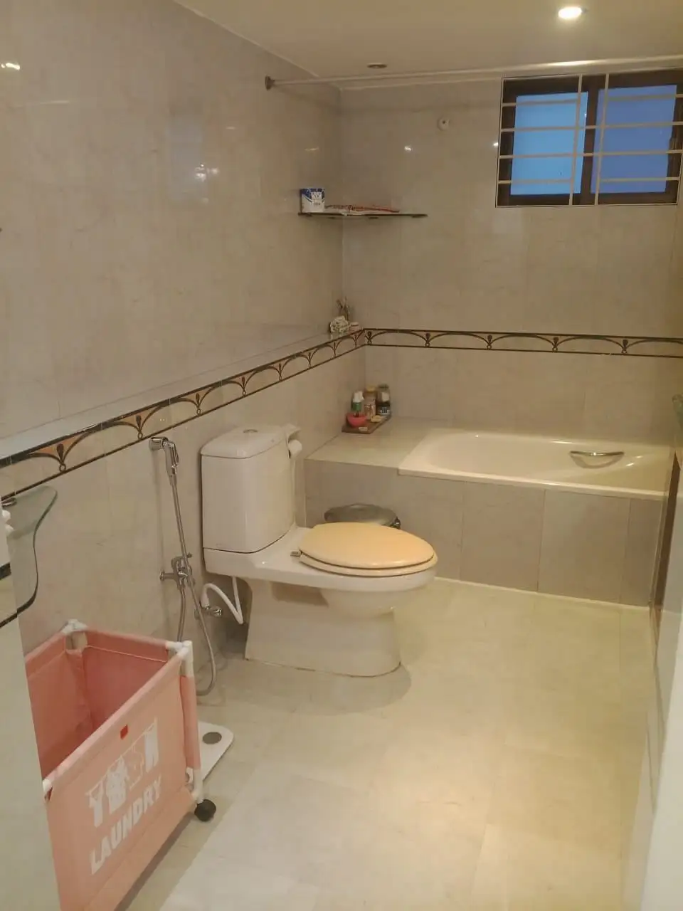 3400 SFT - 3-Bedroom Furnished Luxury Apartment for Rent in Dhaka in Gulshan 2  Image 6