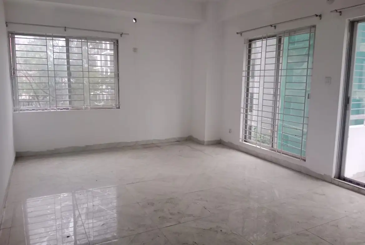 2210 SFT Luxurious 3-Bedroom Apartment for Sale in Bashundhara R/A Image 1