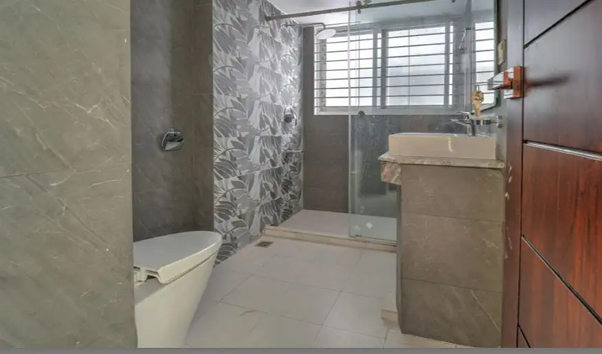 4-Bedroom Luxury Apartment for Rent in Banani DOHS, Dhaka Image 8