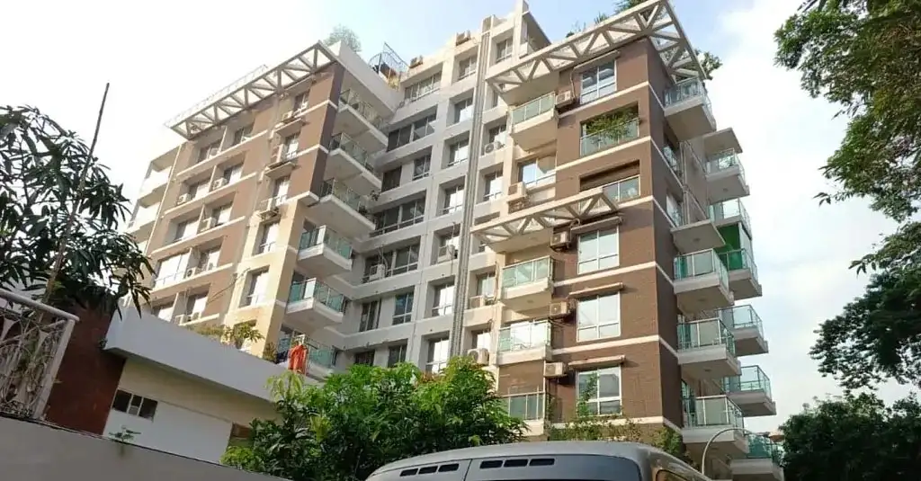 2522 SFT 3-Bedroom Apartment Sale in Dhaka in Gulshan   Image 2